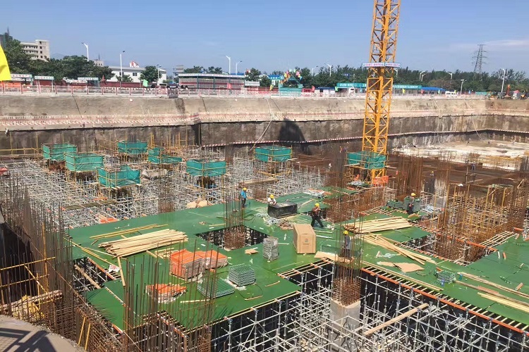 塑面建筑模板：開(kāi)啟高效施工的精彩篇章